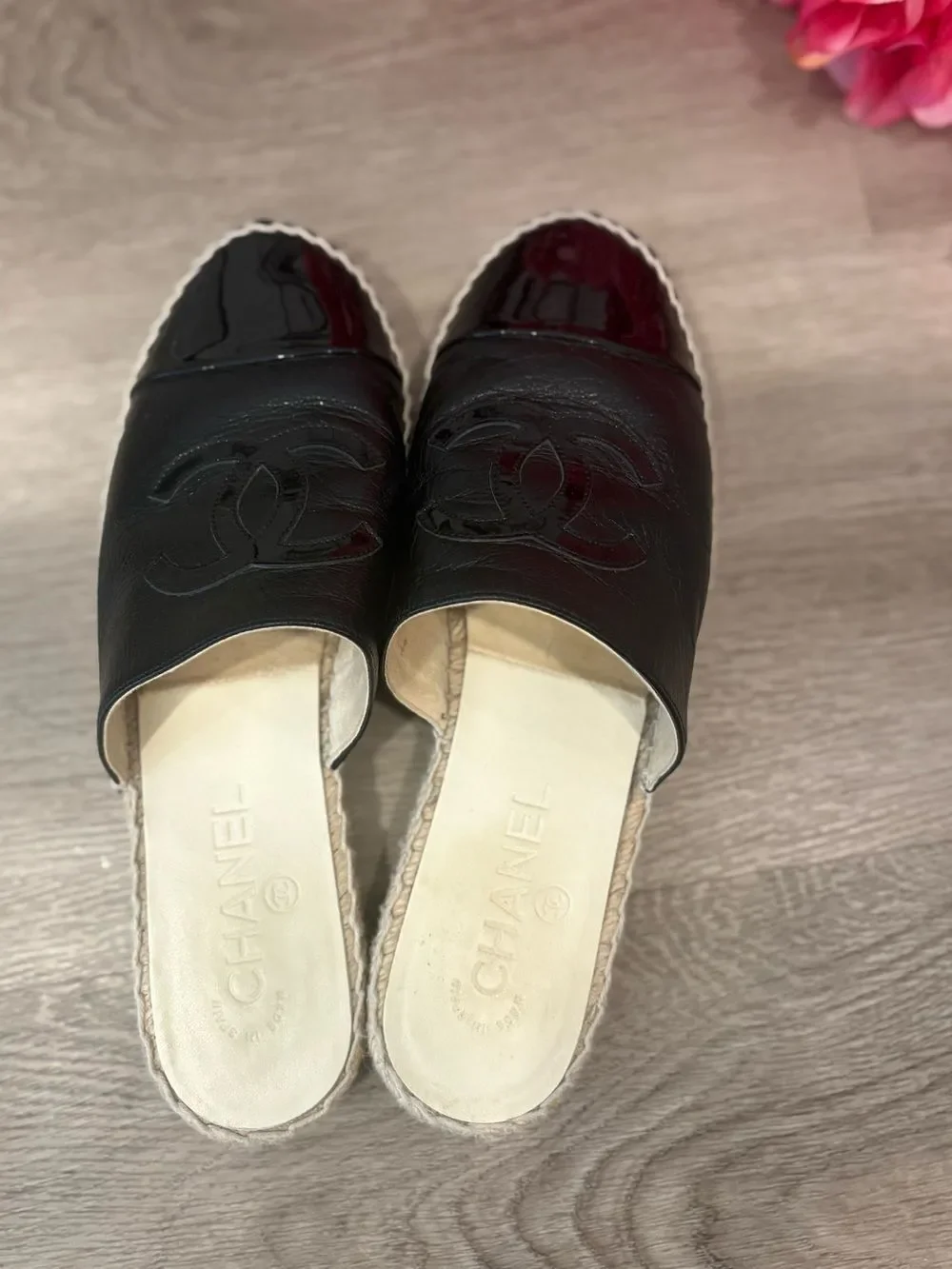 CHANEL Black Leather & Patent Espadrille Mule slide on